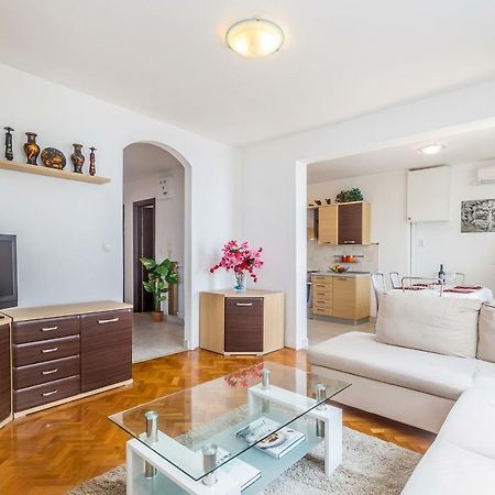 غييكا Apartment Lucky 1 المظهر الخارجي الصورة