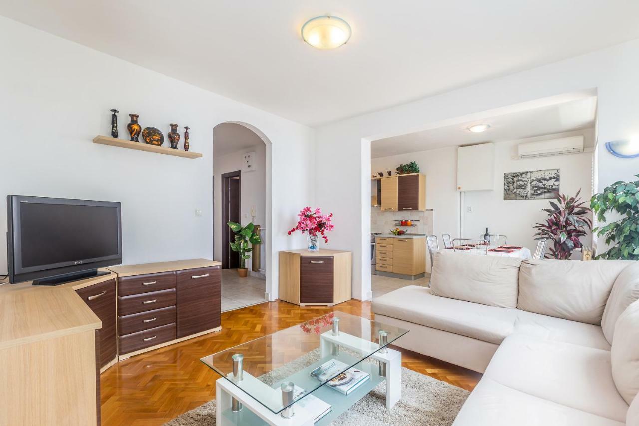 غييكا Apartment Lucky 1 المظهر الخارجي الصورة